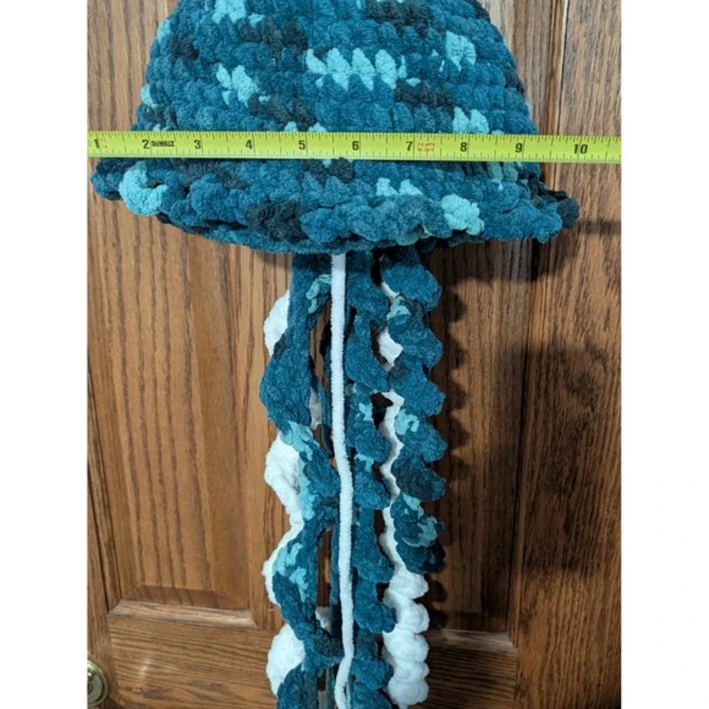 Handmade Crochet Plush Jellyfish Wall Hanging Ocean Decor Blue Teal White